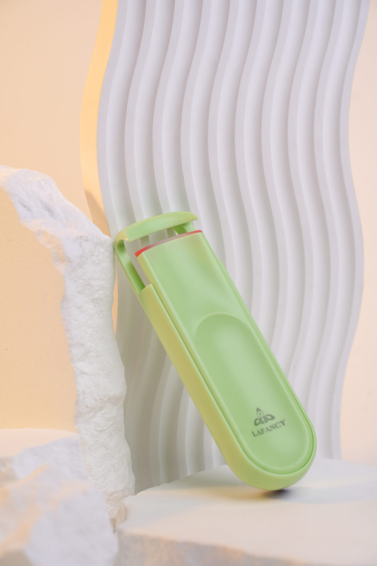 lafancy-premium-heated-eyelash-curler-5